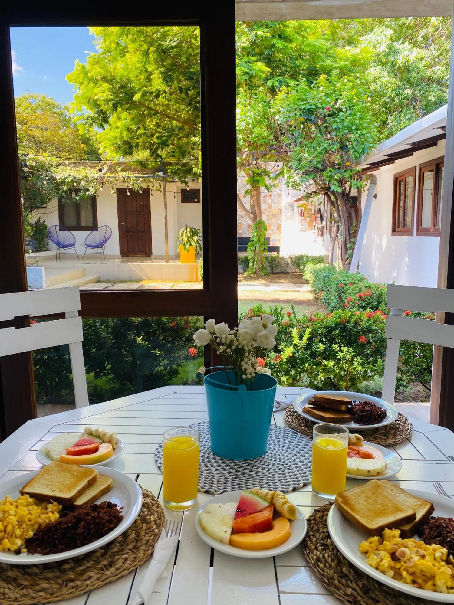 Casa San Juan Bed and Breakfast Managua Exteriör bild